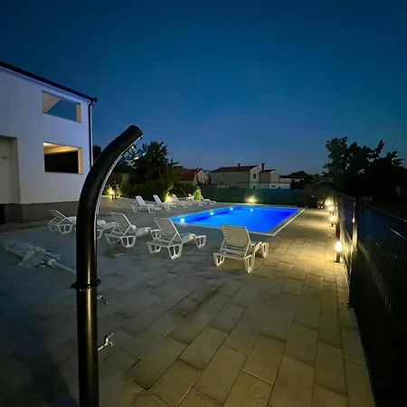 Vikendica Family Jela For 12 Guests With Pool