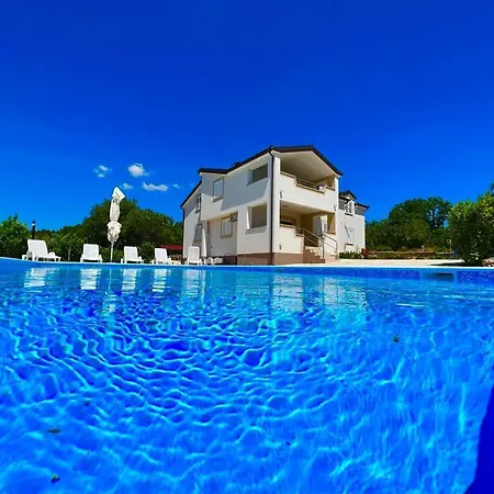 Vikendica Family Jela For 12 Guests With Pool Cista Provo